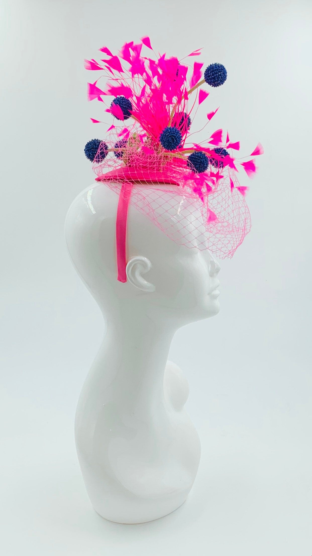 Derby Fascinator, Chic Kentucky Derby Hat Alternative, hot pink and navy blue fascinator, Kentucky derby hat, (GOLD LINE)