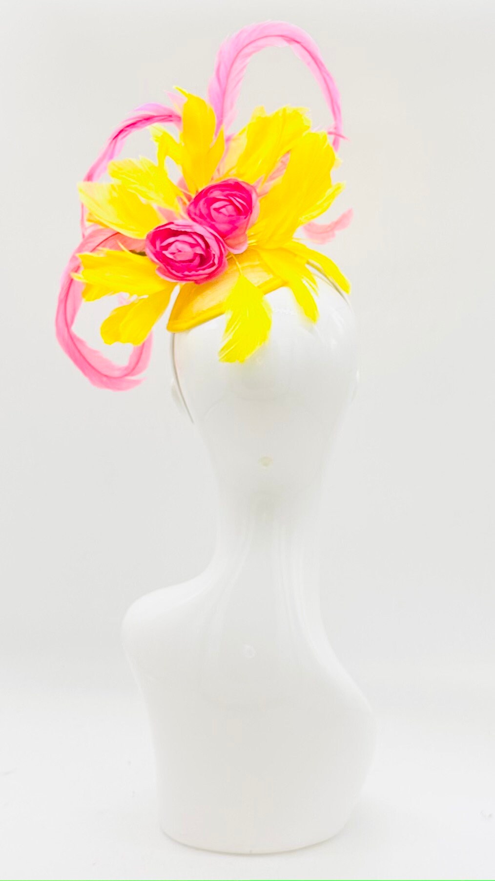 Yellow and pink Kentucky Derby Fascinator, Oaks, Thurby, headpiece, derby hat Kentucky Derby Hat Alternative, Floral Fascinator (GOLD LINE)