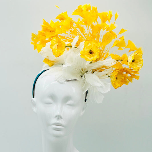 White and yellow Kentucky Derby Fascinator, Oaks, Thurby, headpiece, derby hat Kentucky Derby Hat Alternative, Floral Fascinator (GOLD LINE)