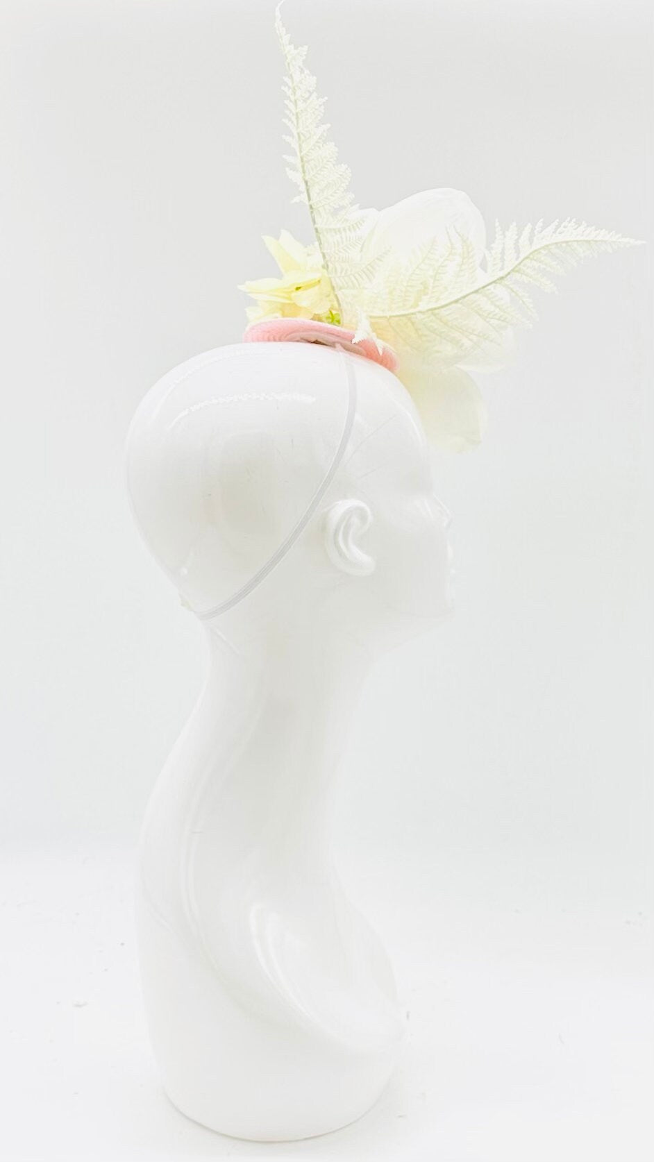 White magnolia Derby Fascinator, Kentucky Derby Hat Alternative, Kentucky derby hat (SILVER LINE)