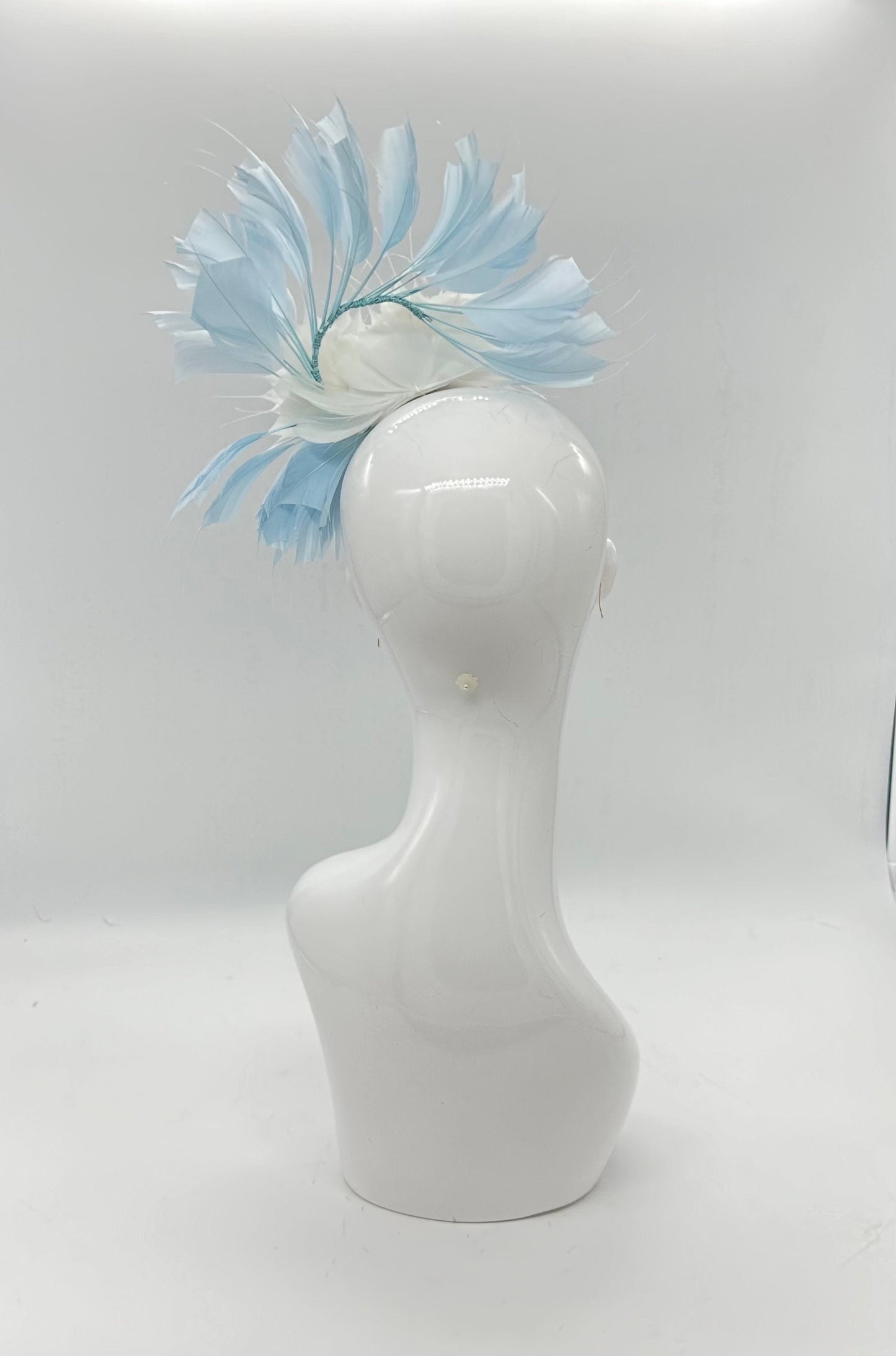 Baby blue and white feather Derby Fascinator, Kentucky Derby Hat Alternative, Kentucky derby hat (GOLD LINE)