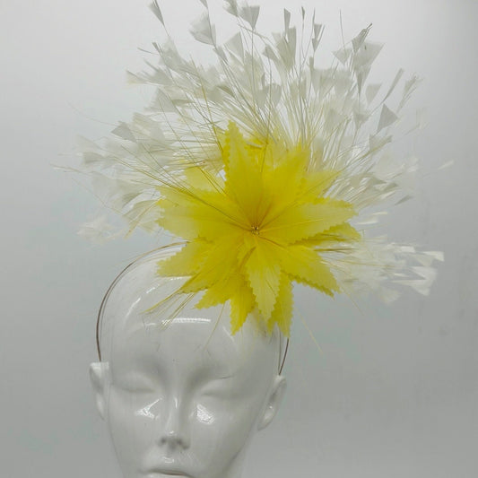 Yellow and white Derby Fascinator, Kentucky Derby Hat Alternative, Kentucky derby hat (GOLD LINE)