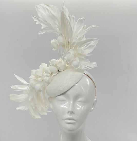 Extravagant white feather Derby Fascinator, Kentucky Derby Hat Alternative, Kentucky derby hat (GOLD LINE)