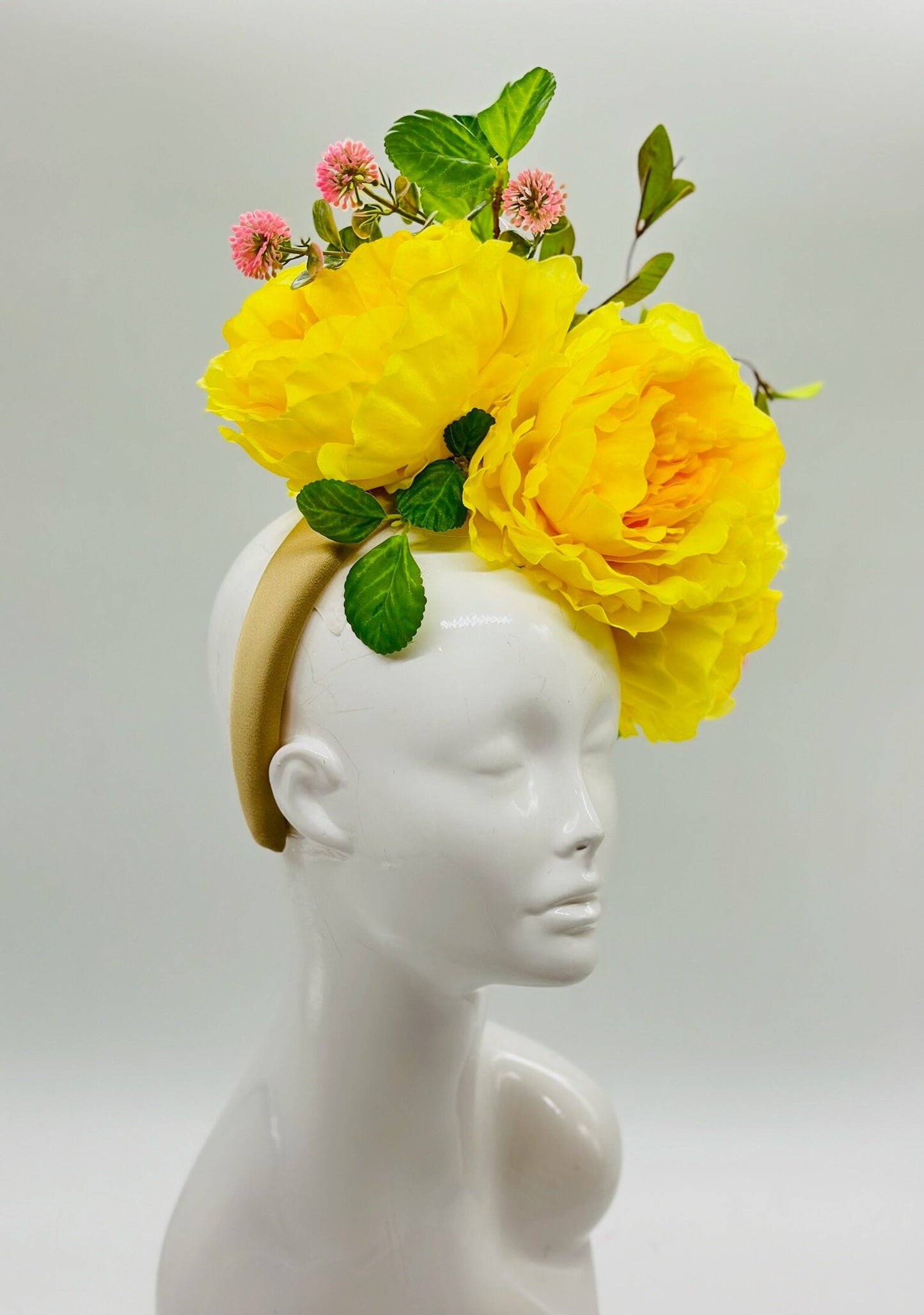 Yellow and Green Derby Fascinator, Kentucky Derby Hat Alternative, Kentucky derby hat (GOLD LINE)