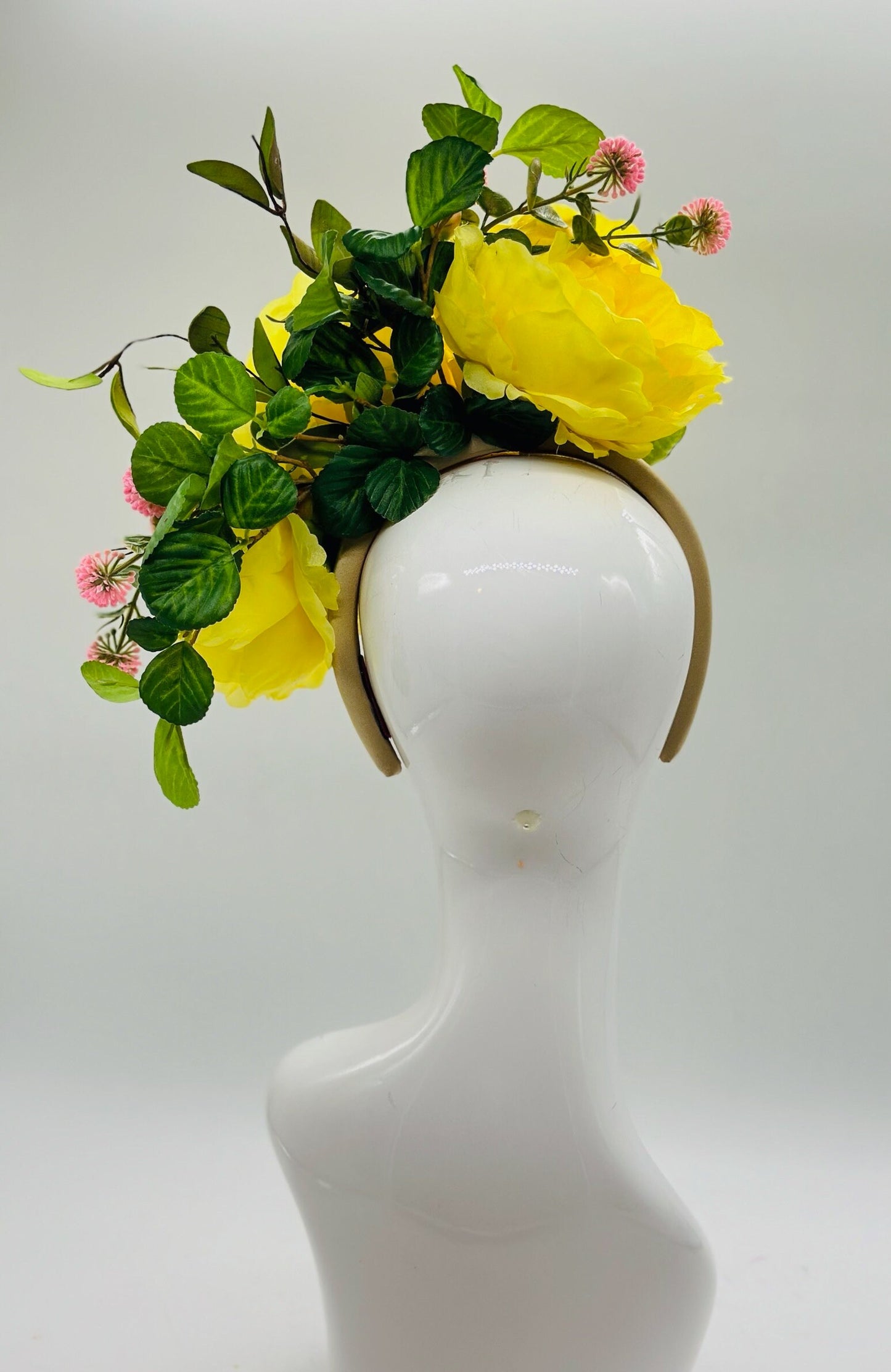 Yellow and Green Derby Fascinator, Kentucky Derby Hat Alternative, Kentucky derby hat (GOLD LINE)