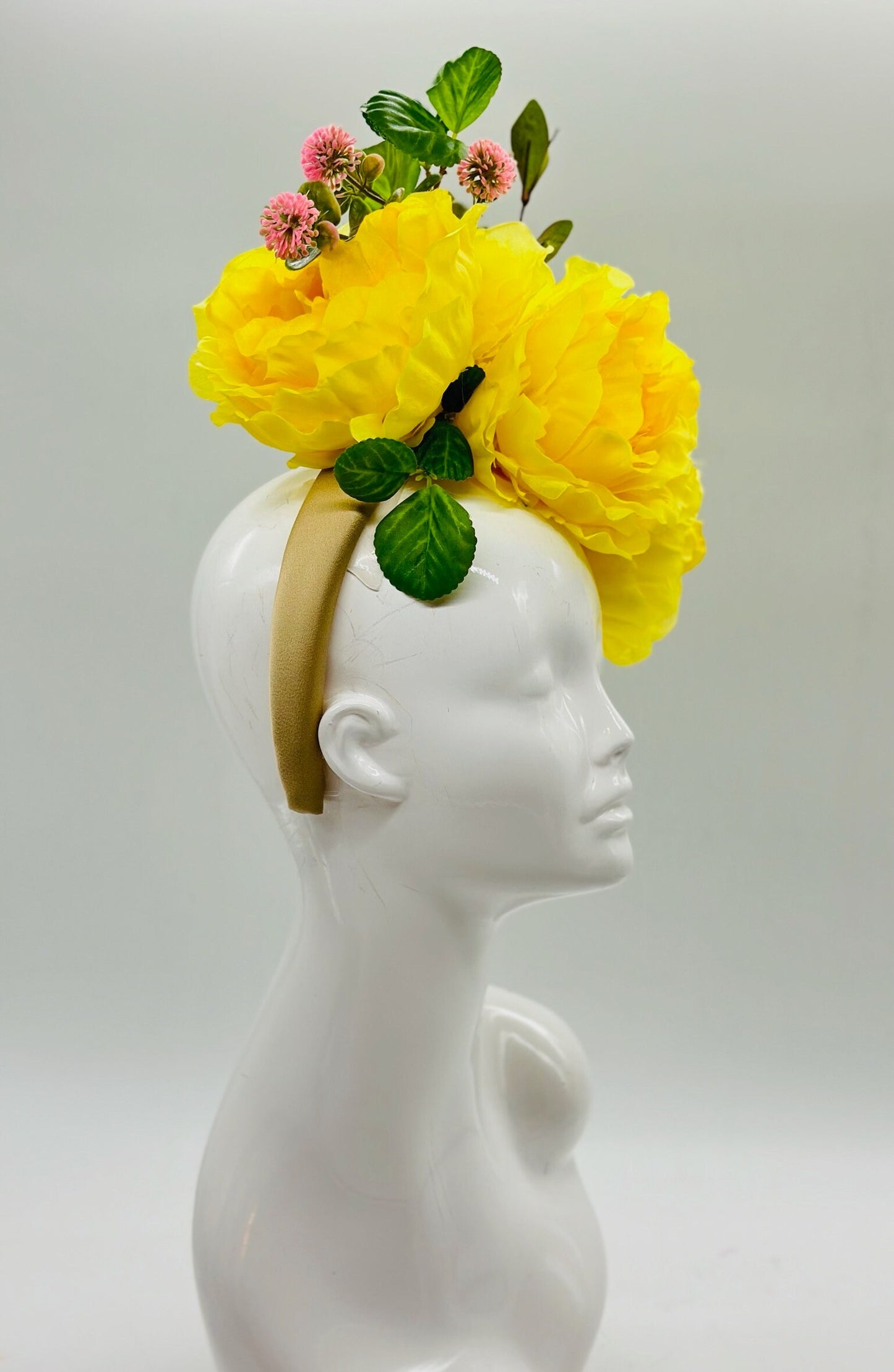 Yellow and Green Derby Fascinator, Kentucky Derby Hat Alternative, Kentucky derby hat (GOLD LINE)