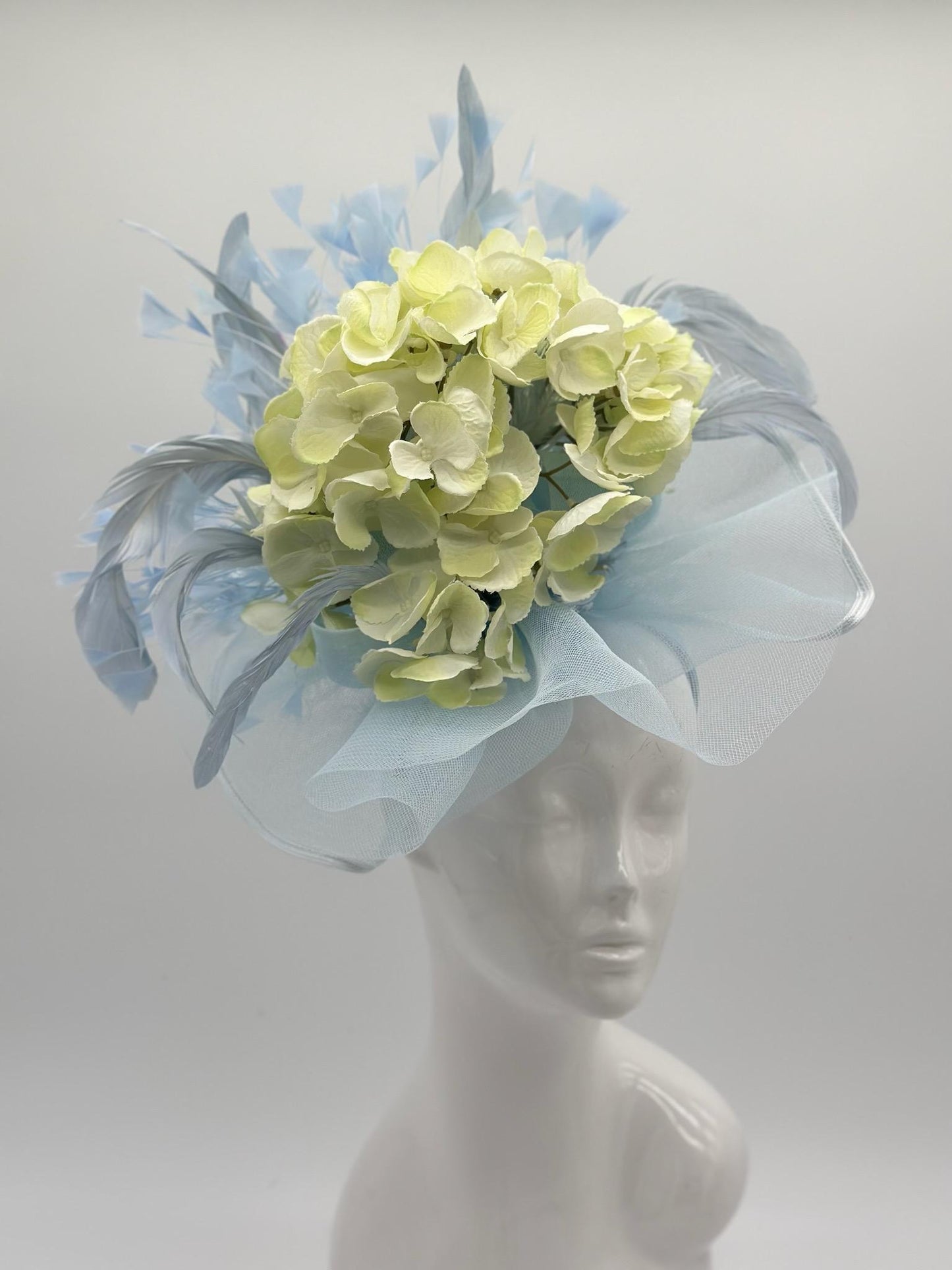 Blue and Cream Derby Fascinator, Kentucky Derby Hat Alternative, Kentucky derby hat (GOLD LINE)