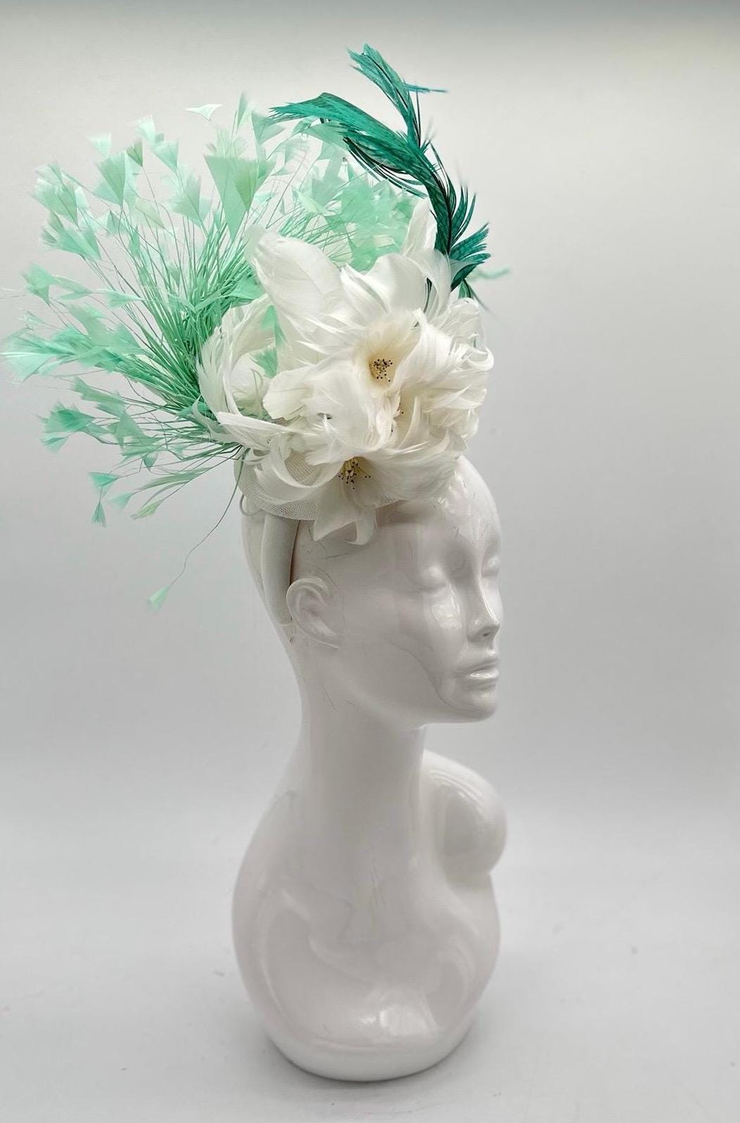 Cream and Green Derby Fascinator, Kentucky Derby Hat Alternative, Kentucky derby hat (GOLD LINE)