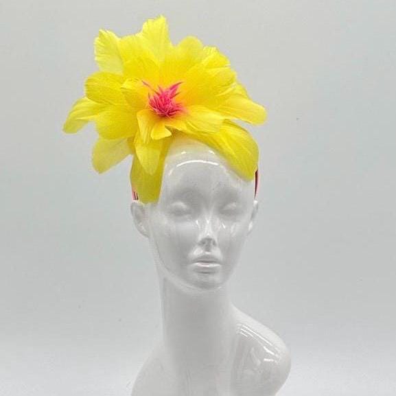 Yellow Derby Fascinator, Kentucky Derby Hat Alternative, Kentucky derby hat, (SILVER LINE)