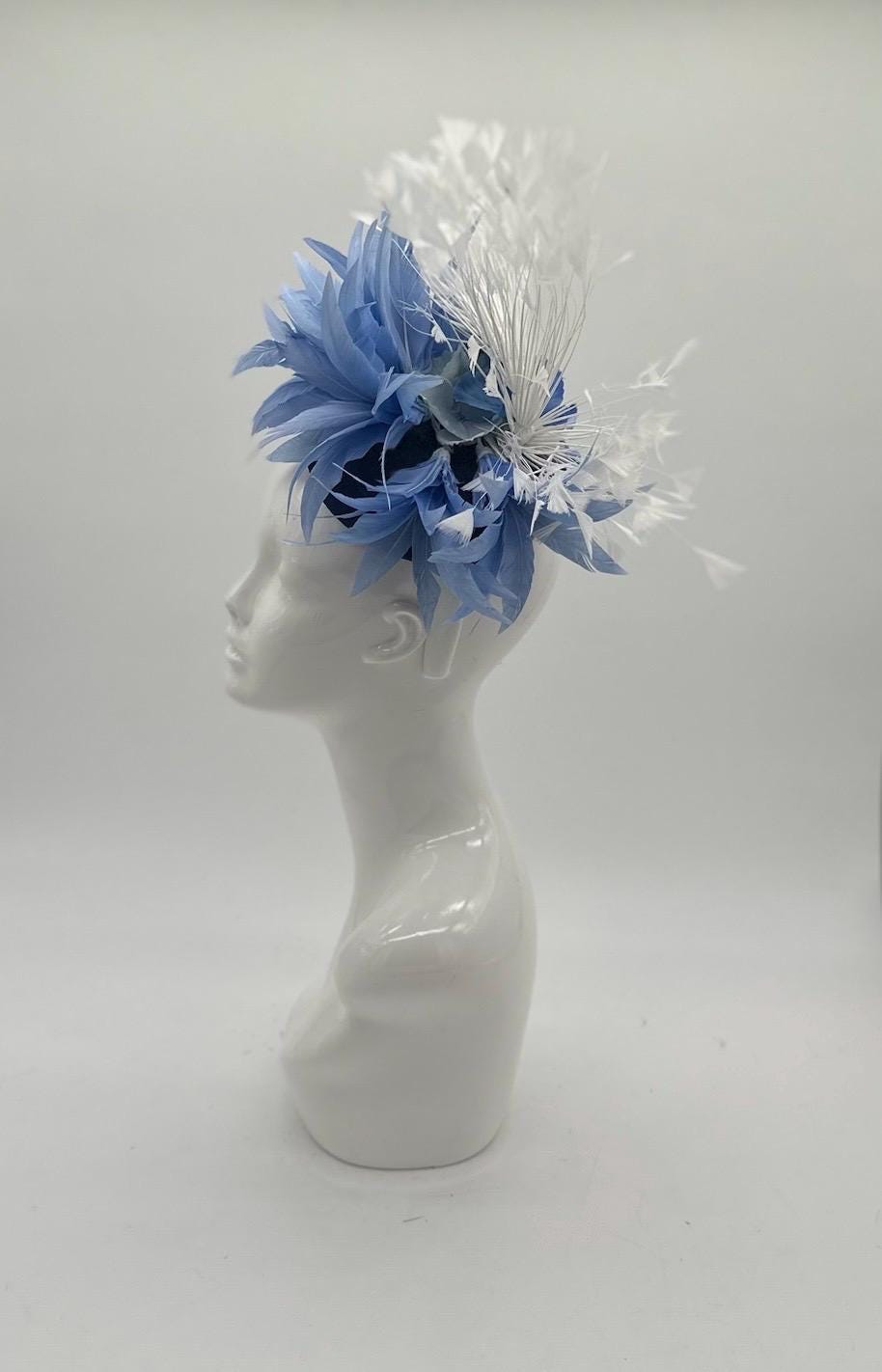 Blue and White Derby Fascinator, Kentucky Derby Hat Alternative, Kentucky derby hat (GOLD LINE)